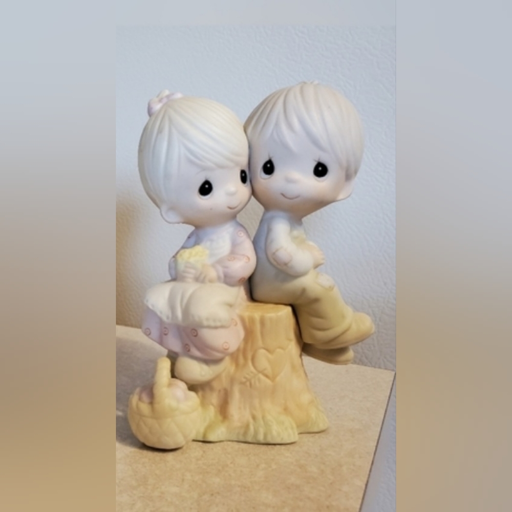 Precious moment β€οΈπ¨ββ€οΈβπβπ¨π€ - Picture 1 of 3